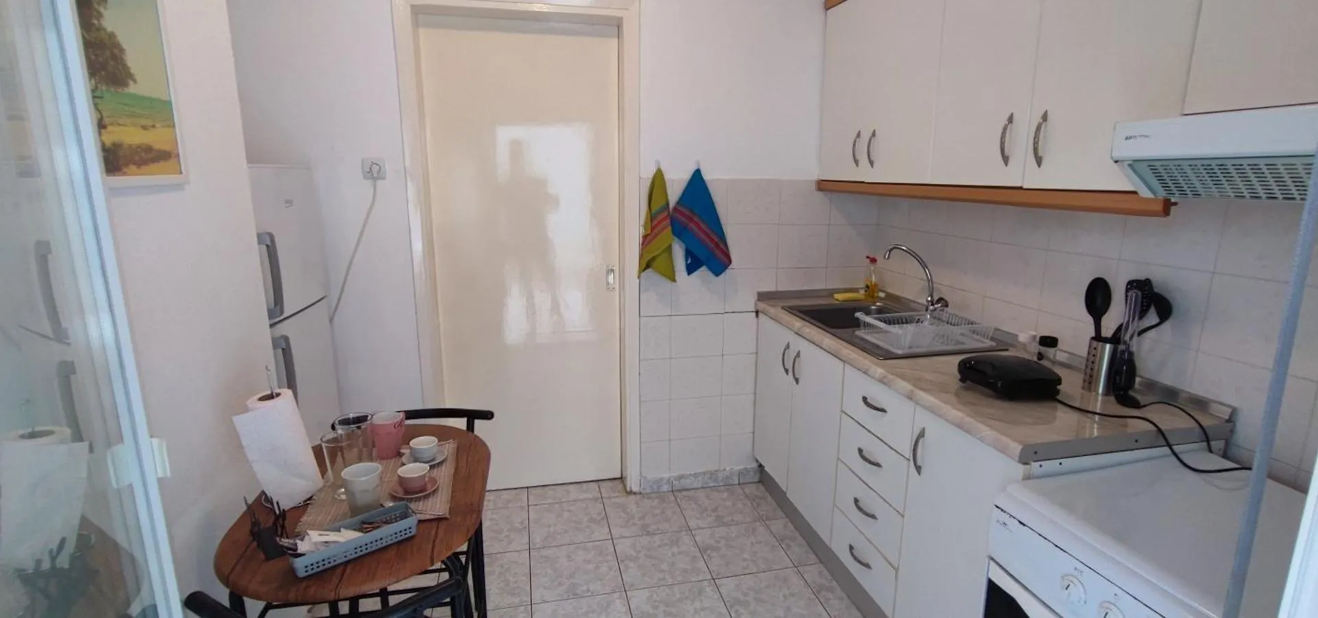 Makis Apartments Flogita