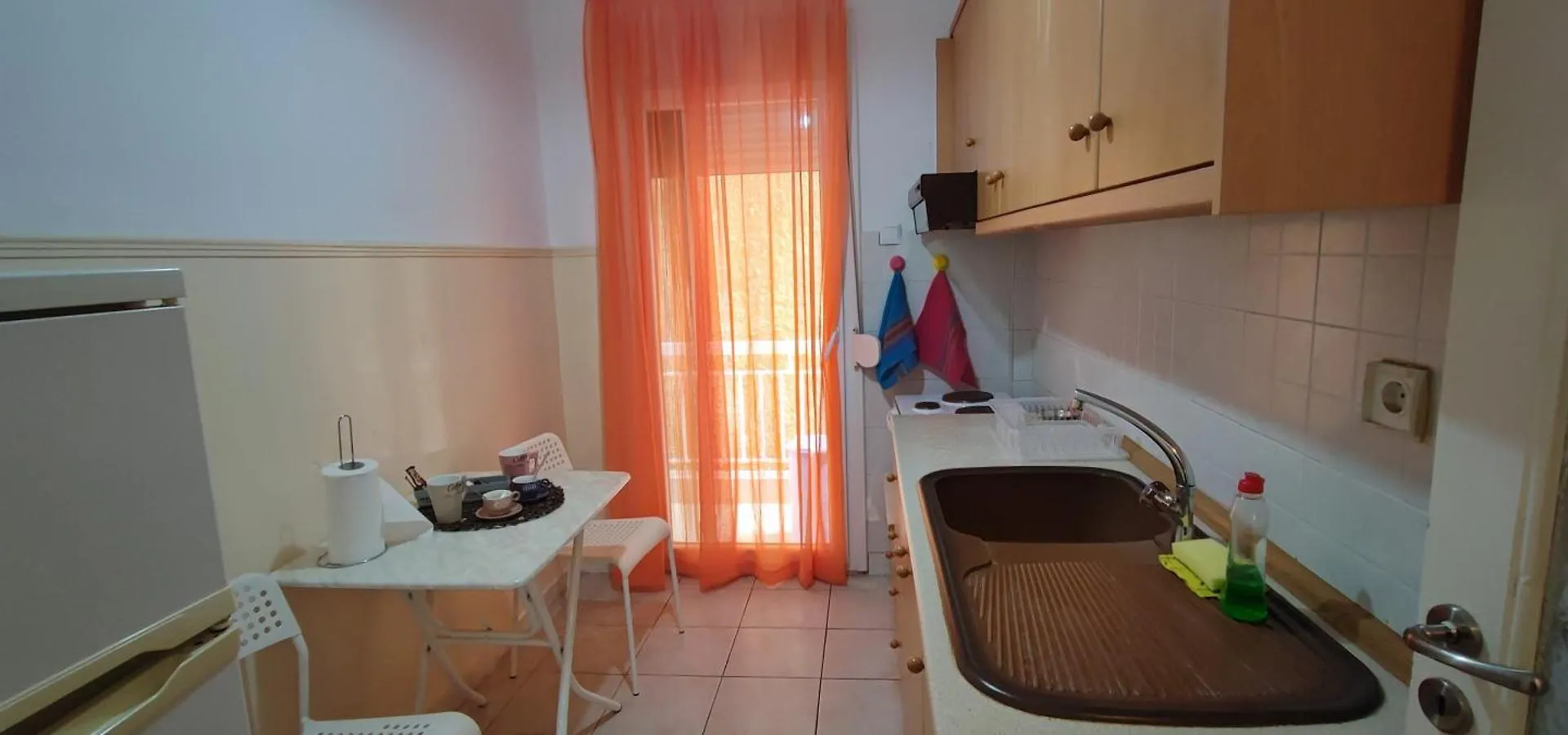 Makis Apartments Flogita