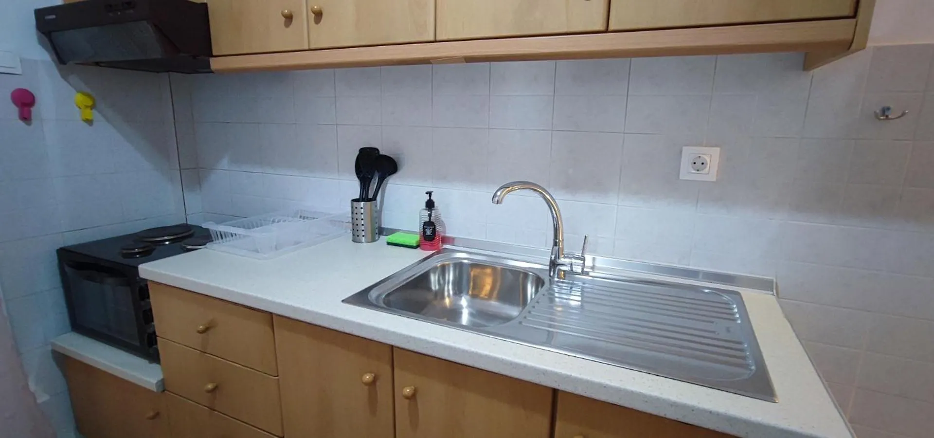 Makis Apartments Flogita